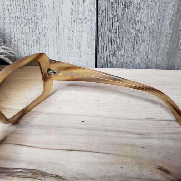 MIU MIU - Sunglasses - Picture 8 of 15